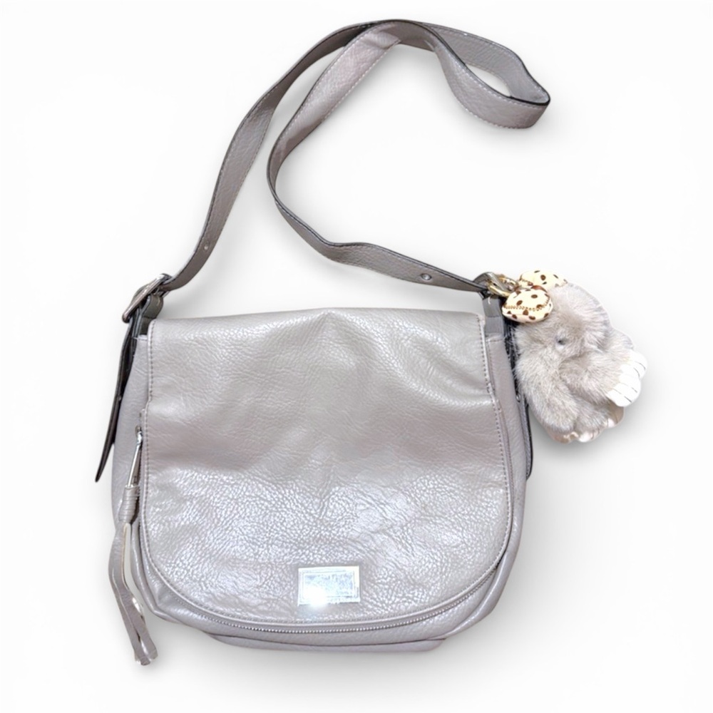 Juicy Couture Rosa vegan leather saddle bag/Crossbody adjustable strap10”x11”